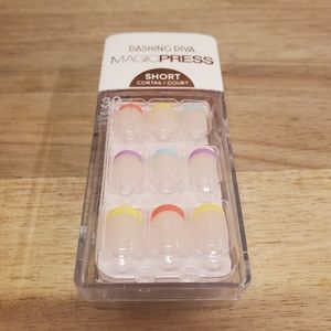 BNIP Dashing Diva Press-On Nails - Eternal Youth